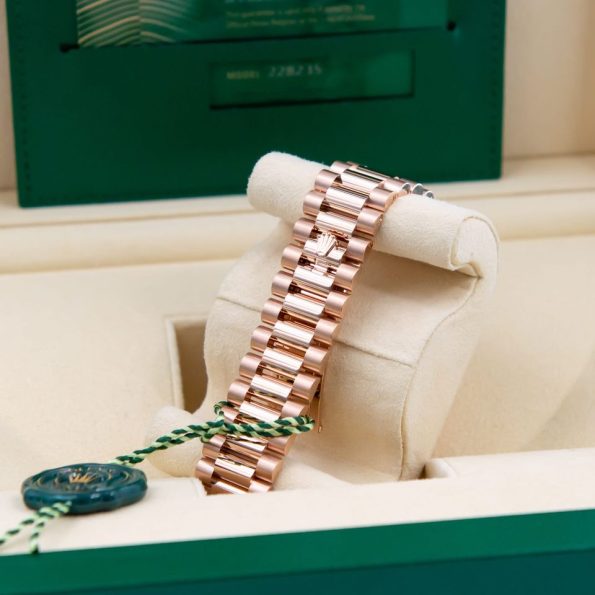 Rolex-DayDate-40-Olive-Green-Dial-Everose-Gold55.jpg