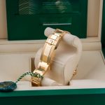 Rolex-Daytona-Green-Dial-Yellow-Gold-Oyster54.jpg