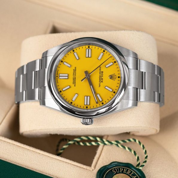 Rolex-Oyster-Perpetual-41mm-yellow-Dial112.jpg