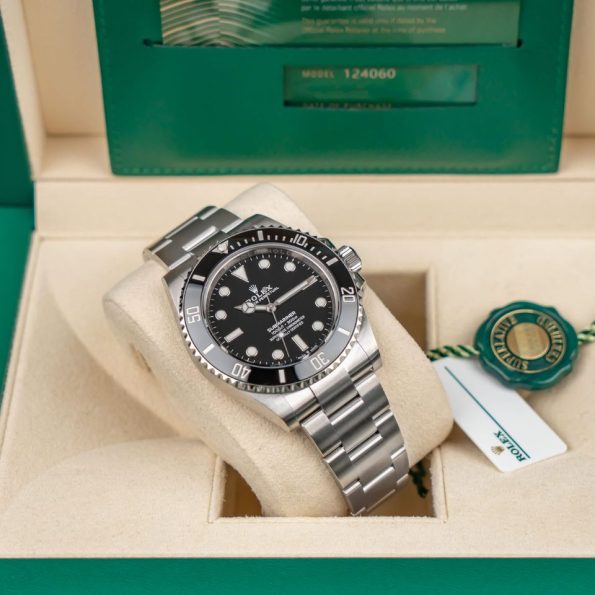 Rolex-Submariner-41mm-No-Date-Black-Dial-Oyster3.jpg